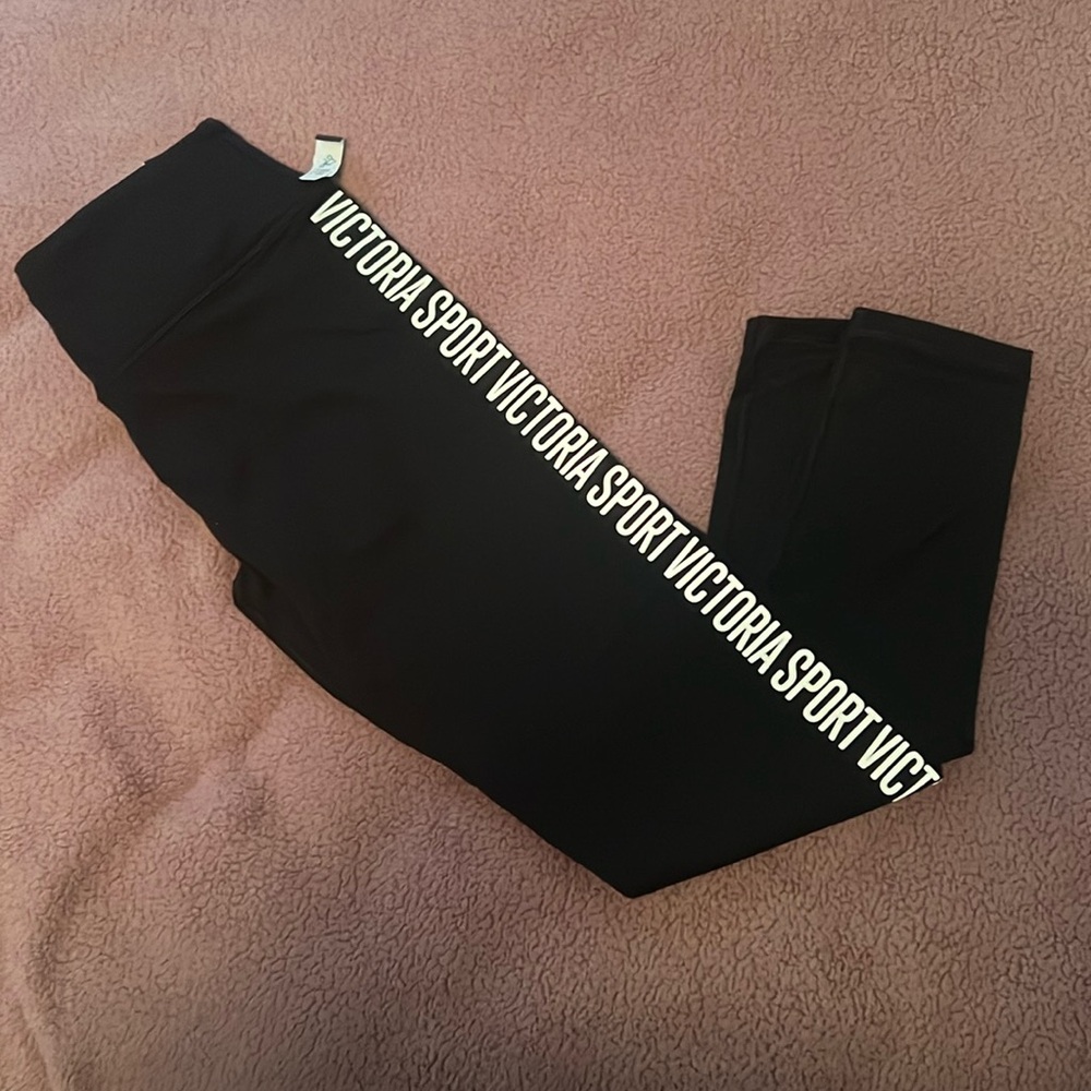 Victoria’s Secret sport leggings